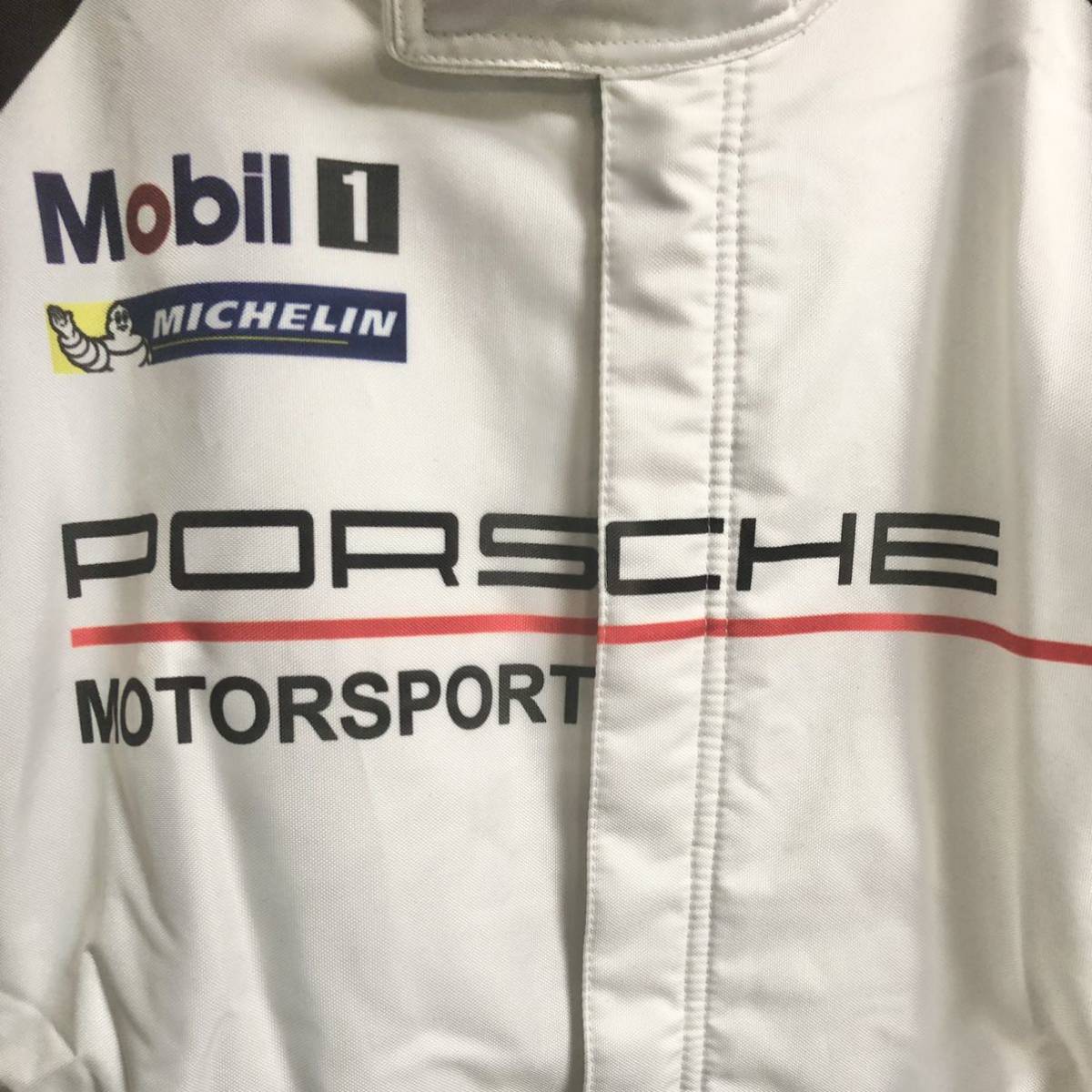 新品即納送料無料【Mサイズ】ポルシェ レーシング スーツ 新品即納送料無料【Mサイズ】ポルシェ レーシング スーツ