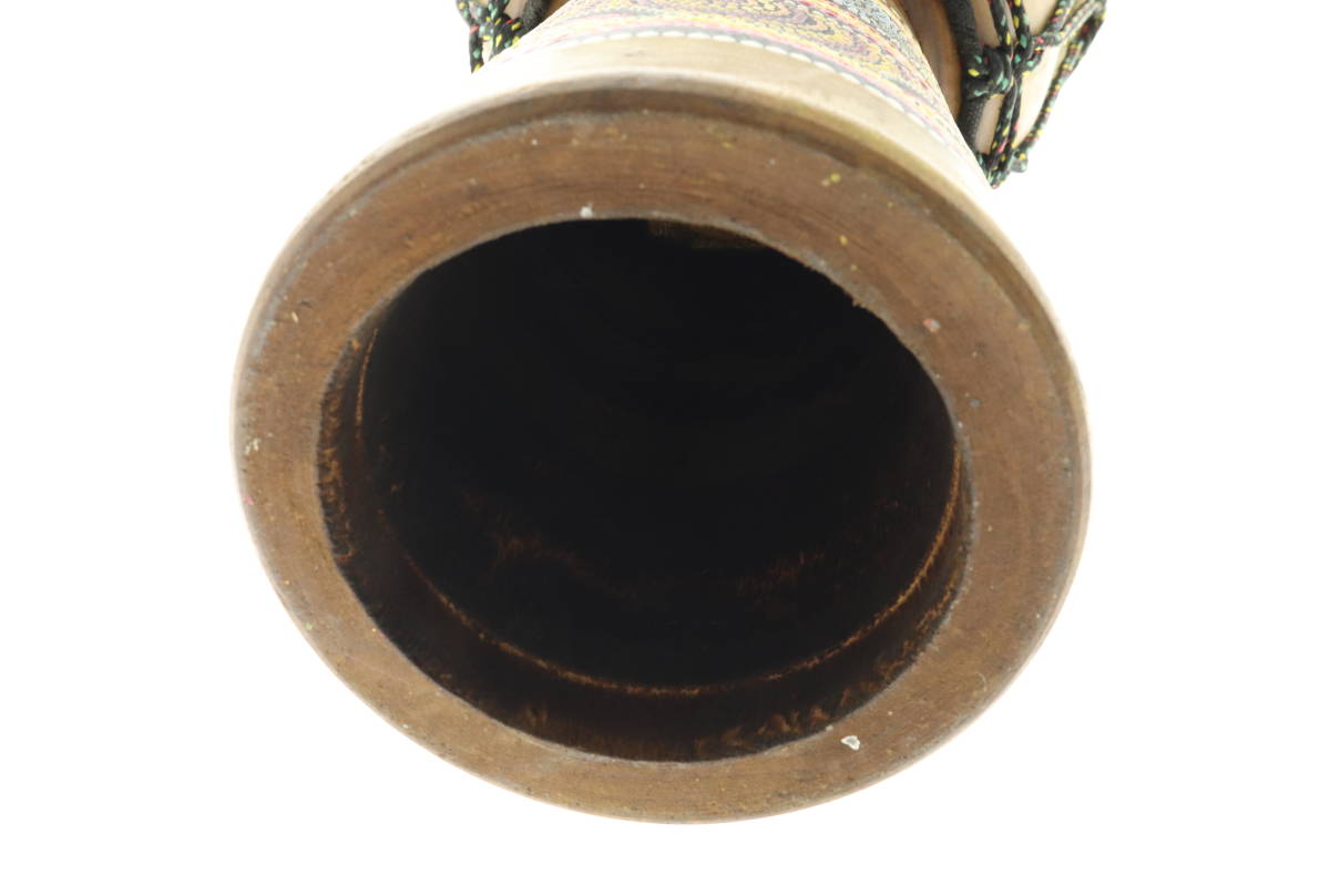 VMPD5-510-29 ジャンベ パーカッション 太鼓 アフリカ 民芸楽器 楽器 打楽器 木目 柄有 高さ 約39cm 直径 約18cm ブラウン 茶 中古_画像6
