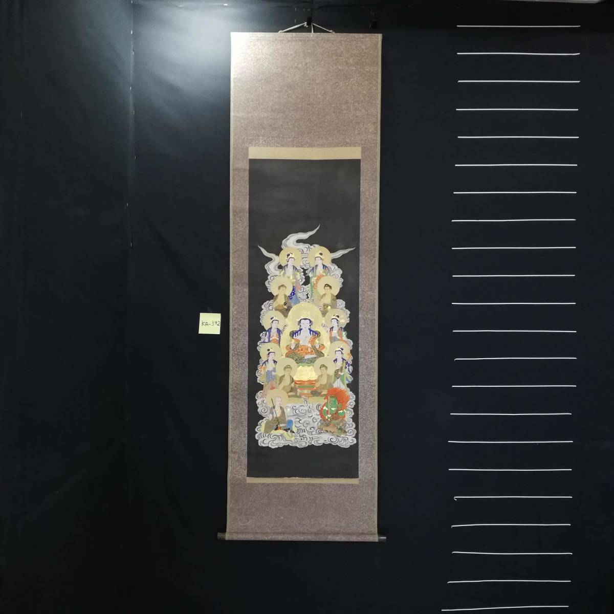 掛け軸 十三佛 春峰 絹本 希少 仏事 法要 軸装 掛軸 美品 です。 超大