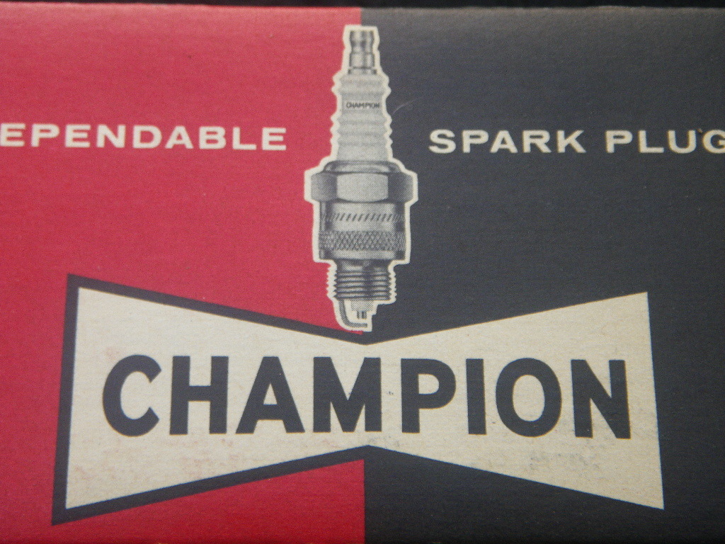 Vintage　10本　箱入り　未使用品　デッドストック　ヴィンテージ　USA　点火系　旧車_N-8　CHAMPION　SparkPlugs