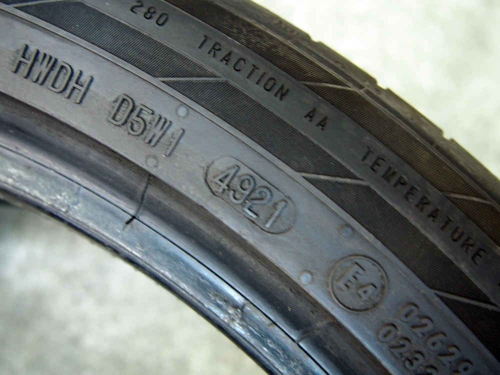 深溝 255/40R21 コンチネンタル CONTISPORTCONTACT 5 2021年製 2本
