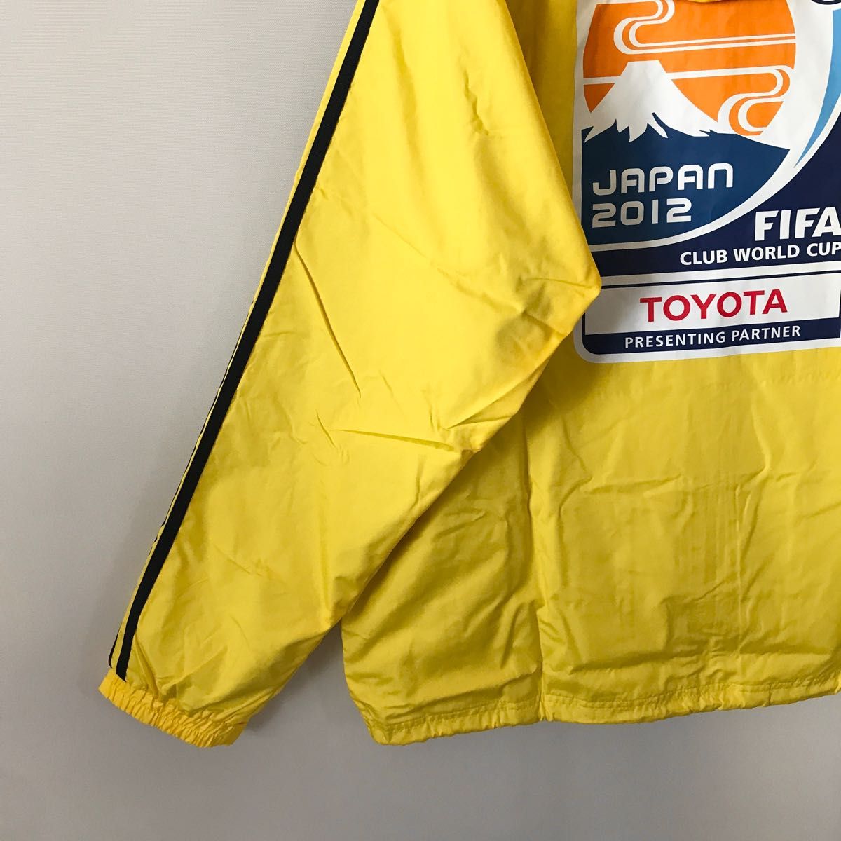 未使用品★アディダス★2012FIFA TOYOTA CUP★ナイロンジャケット