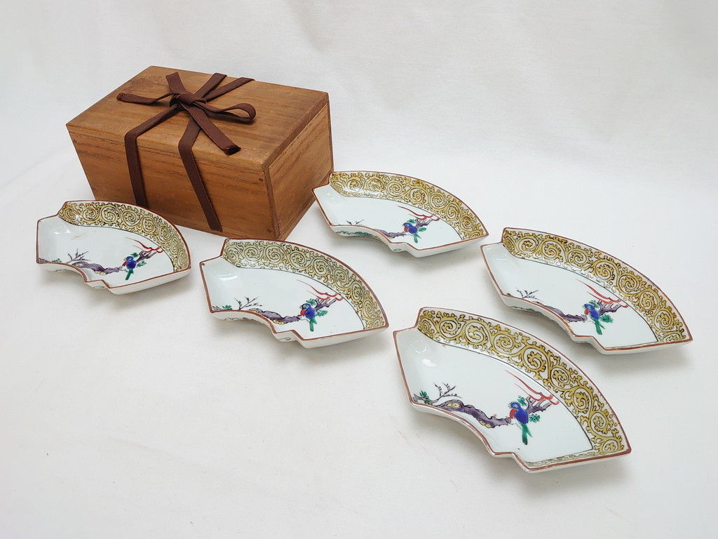 R-063205 明治期 九谷焼 二重角福 色絵 木に鳥文 変形皿5枚セット(共箱付き、和皿、和食器)(R-063205) 