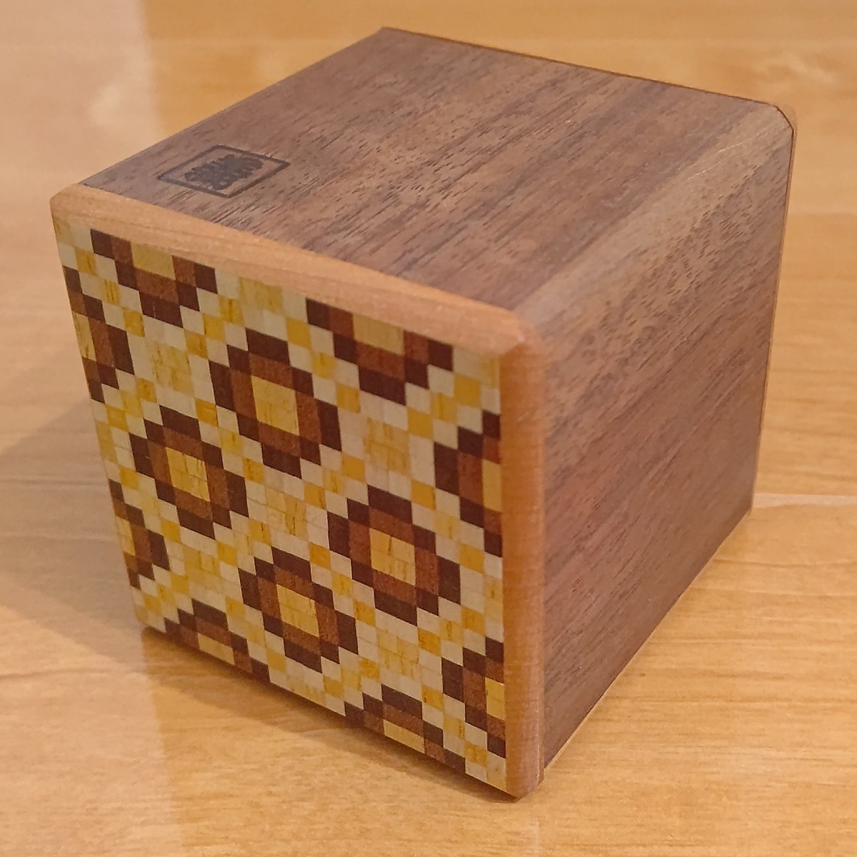 からくり創作研究会 箱根木楽 二宮義之の手仕事 寄木細工 秘密箱 カラクリ箱