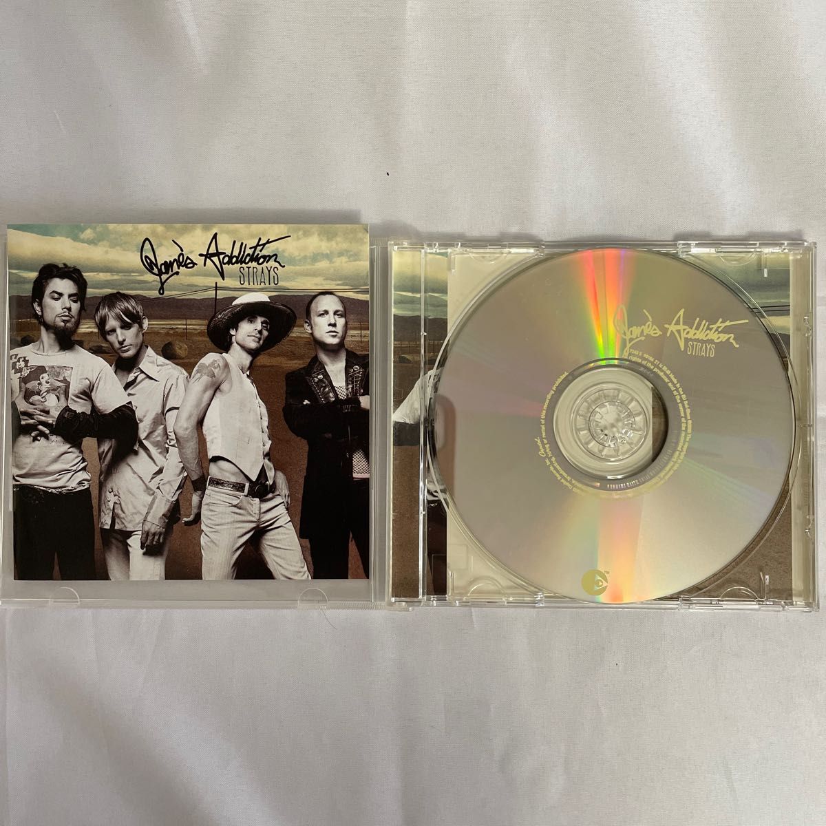貴重な掘り出し物　洋楽CD Jane's Addiction  Strays