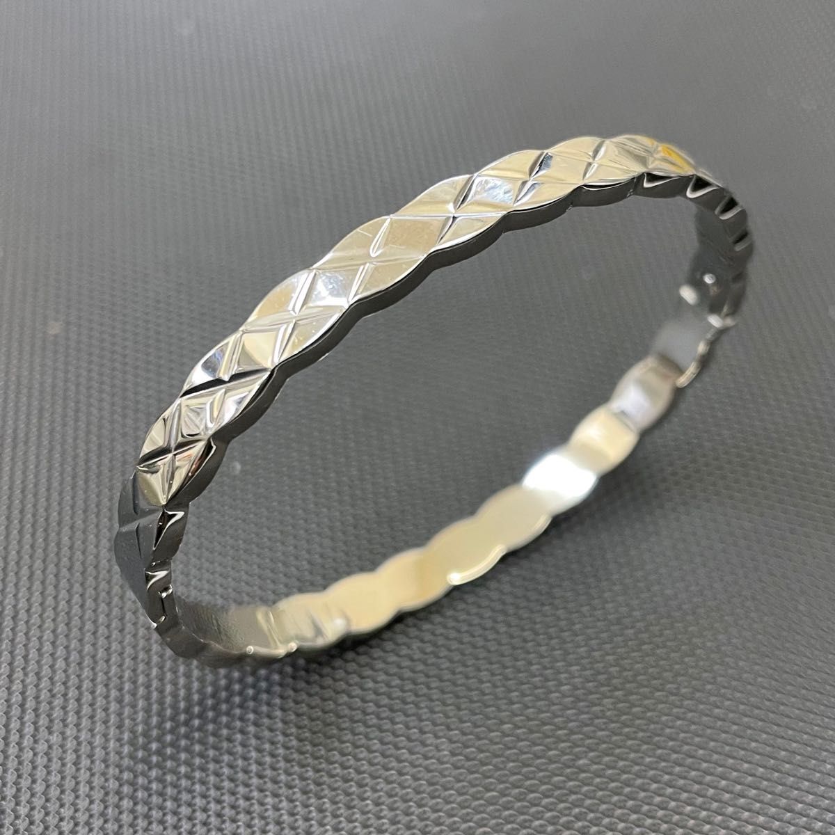 Stainless plain bangle キルティングマトラッセバングル シルバー