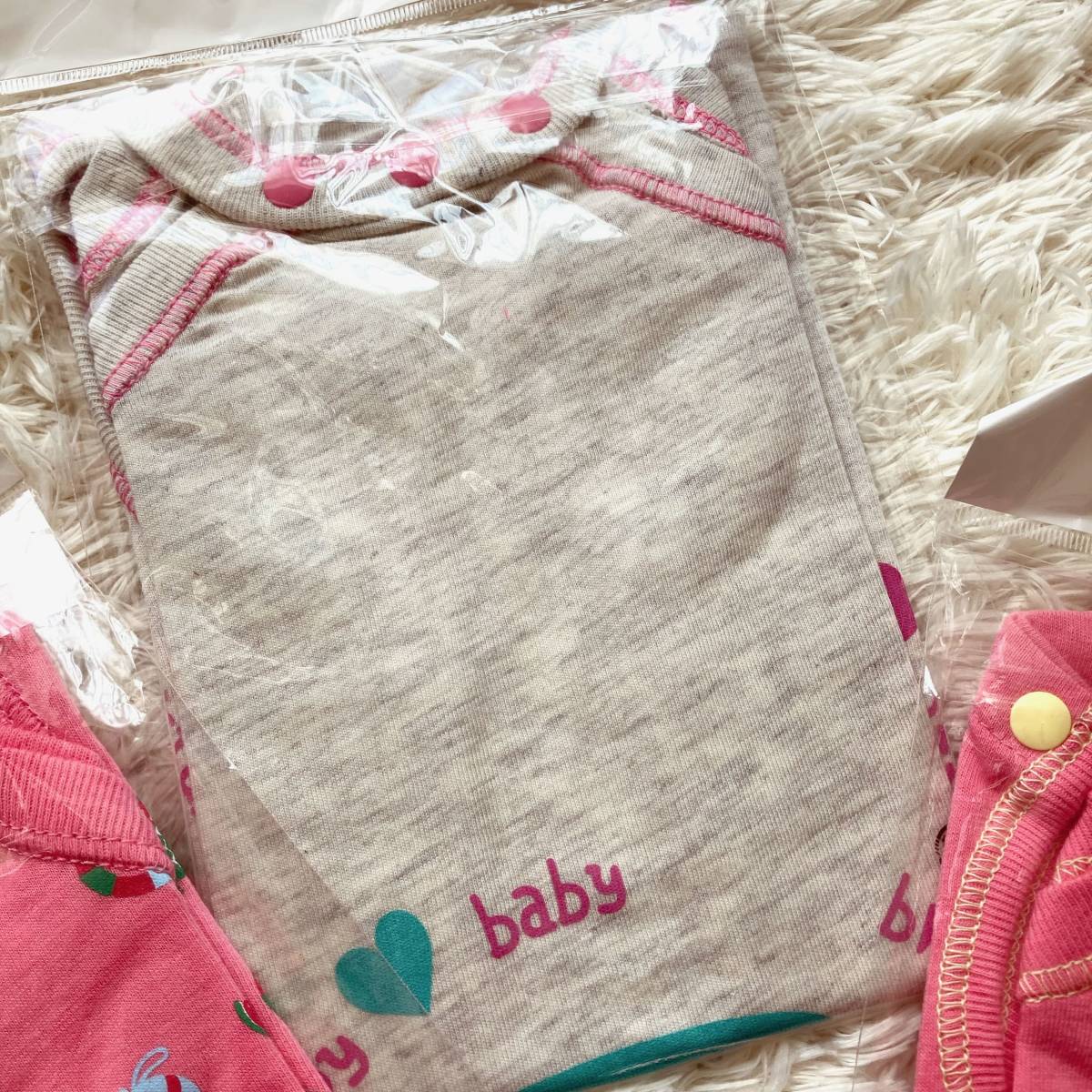 新品 未使用 bebe べべ e-baby イーベビー ボディオール 60cm 3枚 女の子 ピンク ロンパース ノースリーブ 半袖 春夏 ボディスーツ 肌着の画像8