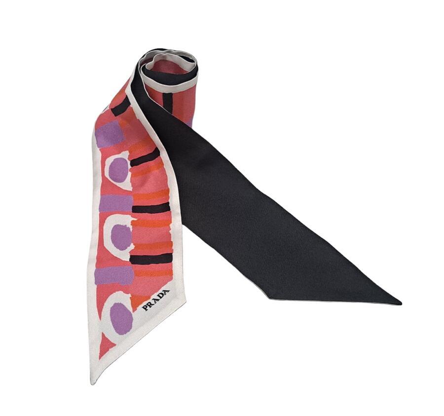 新品同様 プラダ リボンスカーフ シルク100％ ピンク 薄紫 ホワイト ブラック 白 黒 イタリア製 PRADA 【中古】