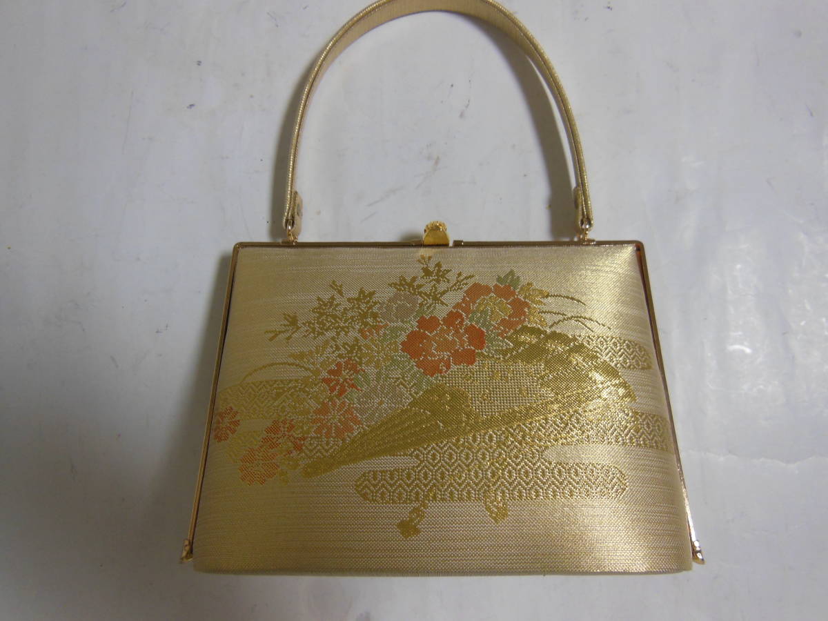  made in Japan . butterfly high class zori * bag * mirror attaching 2 point set book@ gold silk Saga . size M(23~23.5cm rank ) tag * box attaching free shipping 