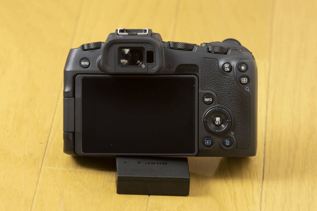 Canon EOS RP フルサイズミラーレスカメラ ボディ 箱付き おまけあり