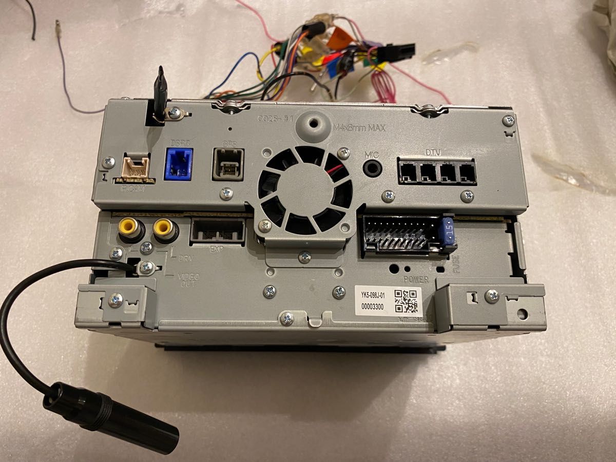 KENWOOD 彩速ナビ MDV-L504 メモリーナビ 地デジ Bluetooth DVD KENWOOD 彩速ナビ MDV-L504 メモリーナビ 地デジ Bluetooth DVD