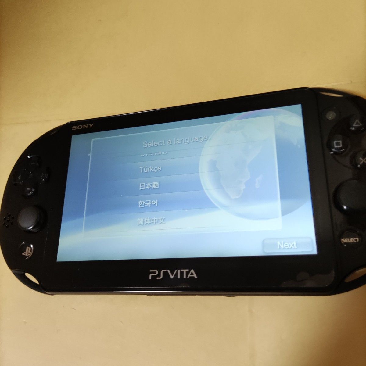 本体のみ PS Vita 本体 Wi-Fiモデル ブラック PCH-2006 香港版 本体のみ PS Vita 本体 Wi-Fiモデル ブラック PCH-2006 香港版