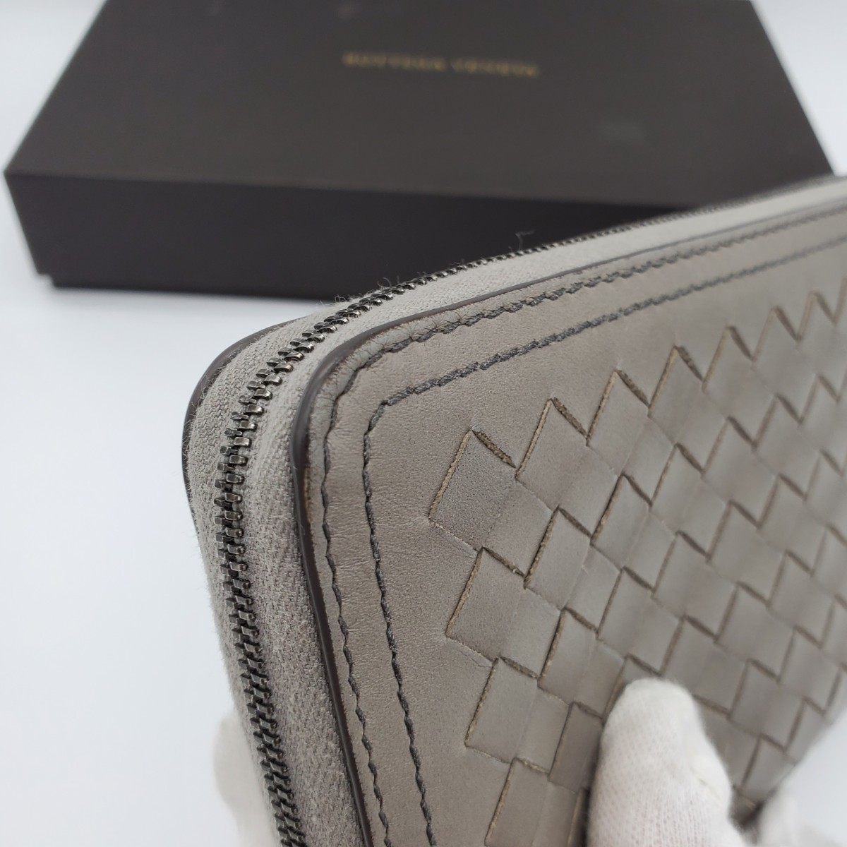 箱付き BOTTEGA VENETA ボッテガヴェネタ イントレチャート ラウンド