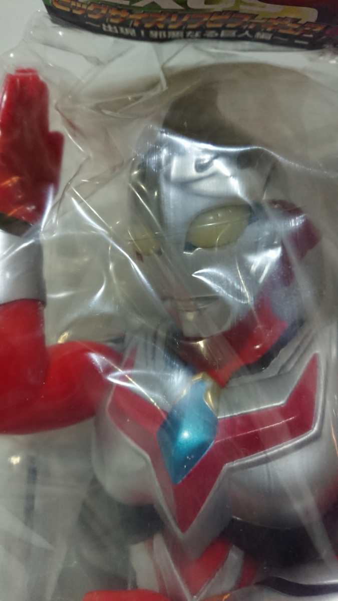 “Ultraman Nexus”大尺寸軟乙烯圖☆3型套裝（②架子） 原文:《ウルトラマンネクサス》ビッグサイズソフビフィギュア☆３種セット(②棚)