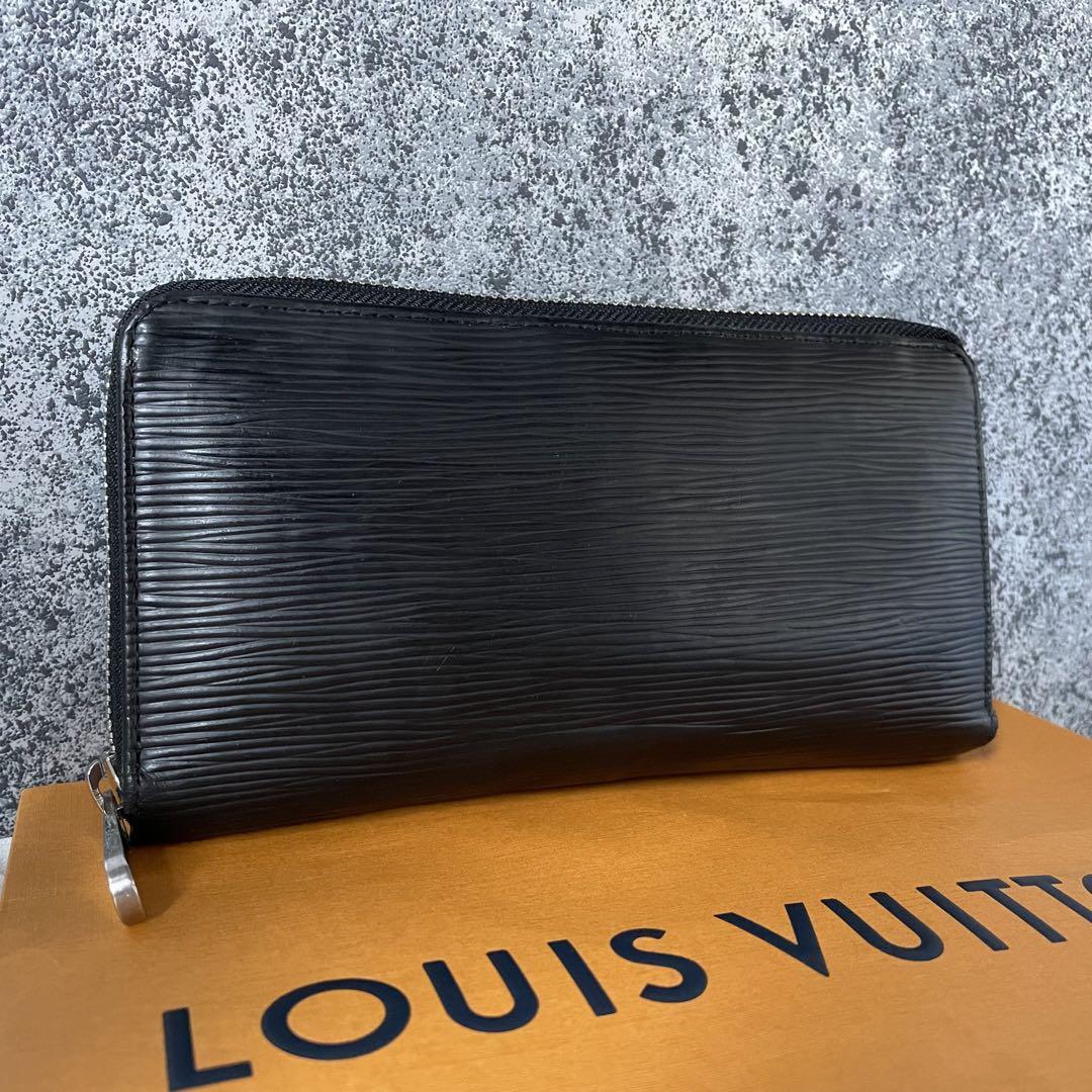 ルイヴィトン ジッピーウォレット エピ ブラック レザー LV-