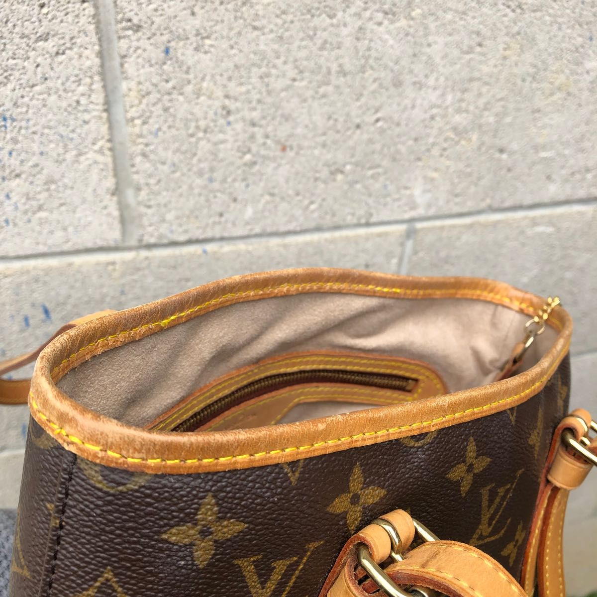 美品 ルイヴィトン モノグラム プチバケット ポーチ付き オシャレ 送料