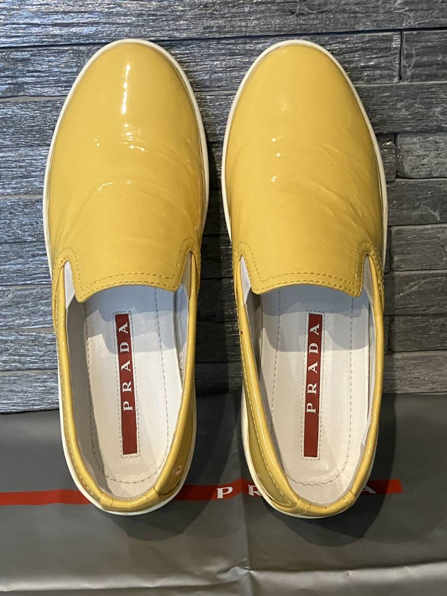 季節のおすすめ商品 PRADA スリッポンスニーカー 37 PVC/エナメル