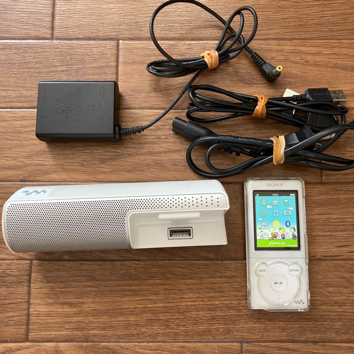 希少品 ソニーウォークマン NW-S775 16GB スヌーピー SNOOPY 希少品 ソニーウォークマン NW-S775 16GB スヌーピー SNOOPY