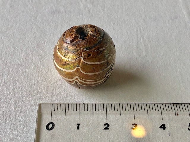 玻璃馬賽克珠中東部。 c.10世紀 原文:Glass Mosaic bead The Middle and Near East. c.10th century