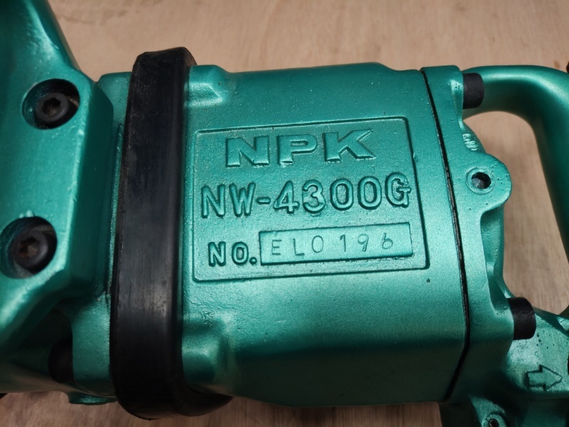 整備品 NPK 1インチ(25.4mm)大型エアインパクトレンチ NW-4300G 日本ニューマチック工業