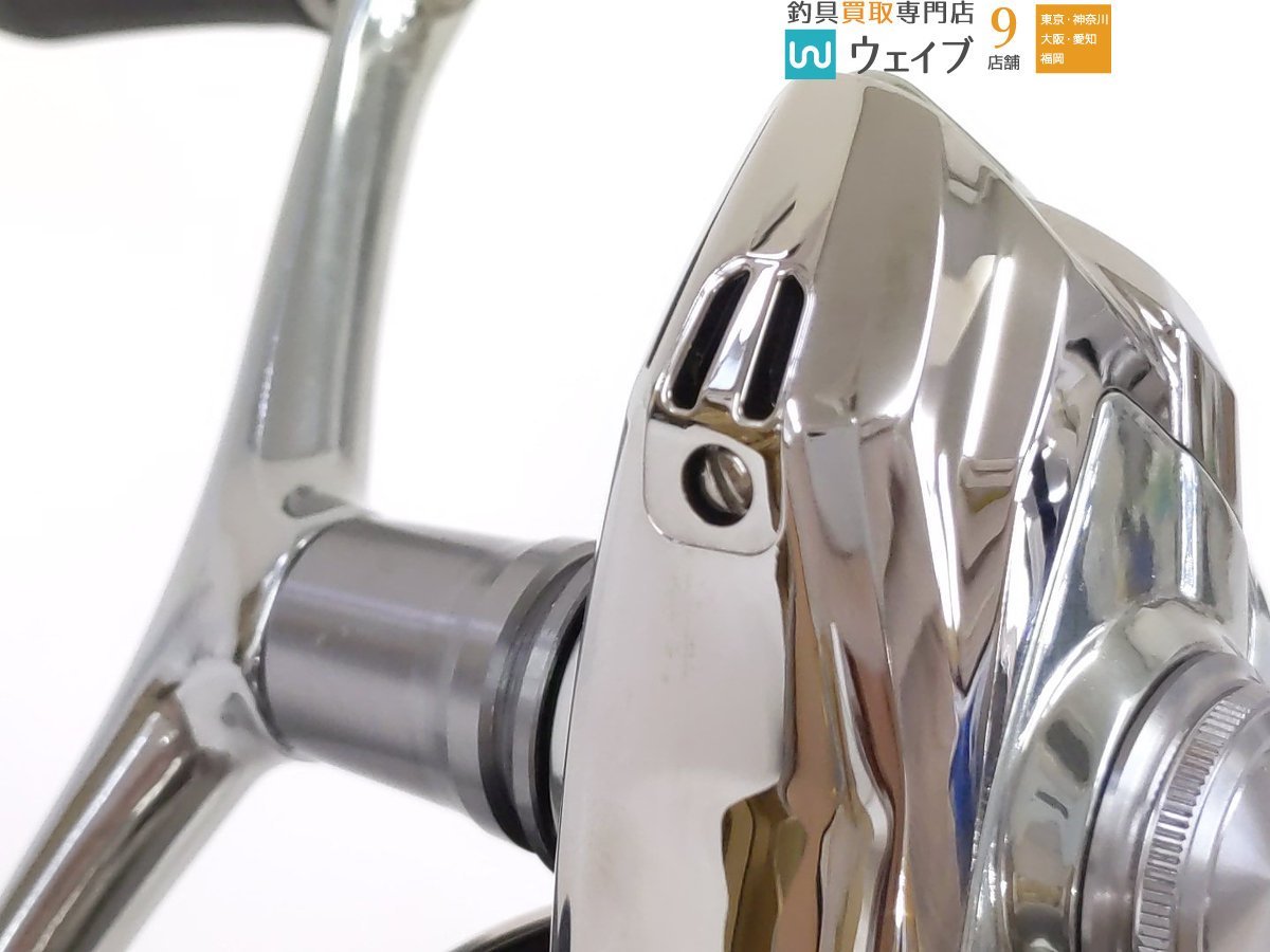 人気満点 超美品 実釣未使用 22 ステラ シマノ C3000SDHHG ボディー