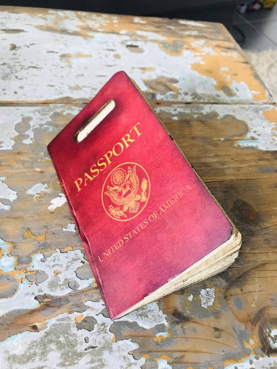 海外　限定品　送料込み　インディ・ジョーンズ　パスポート　小道具　レプリカ