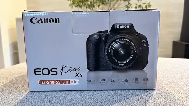 美品 CANON EOS Kiss X5 EF-S18-55 IS II レンズキット キヤノン
