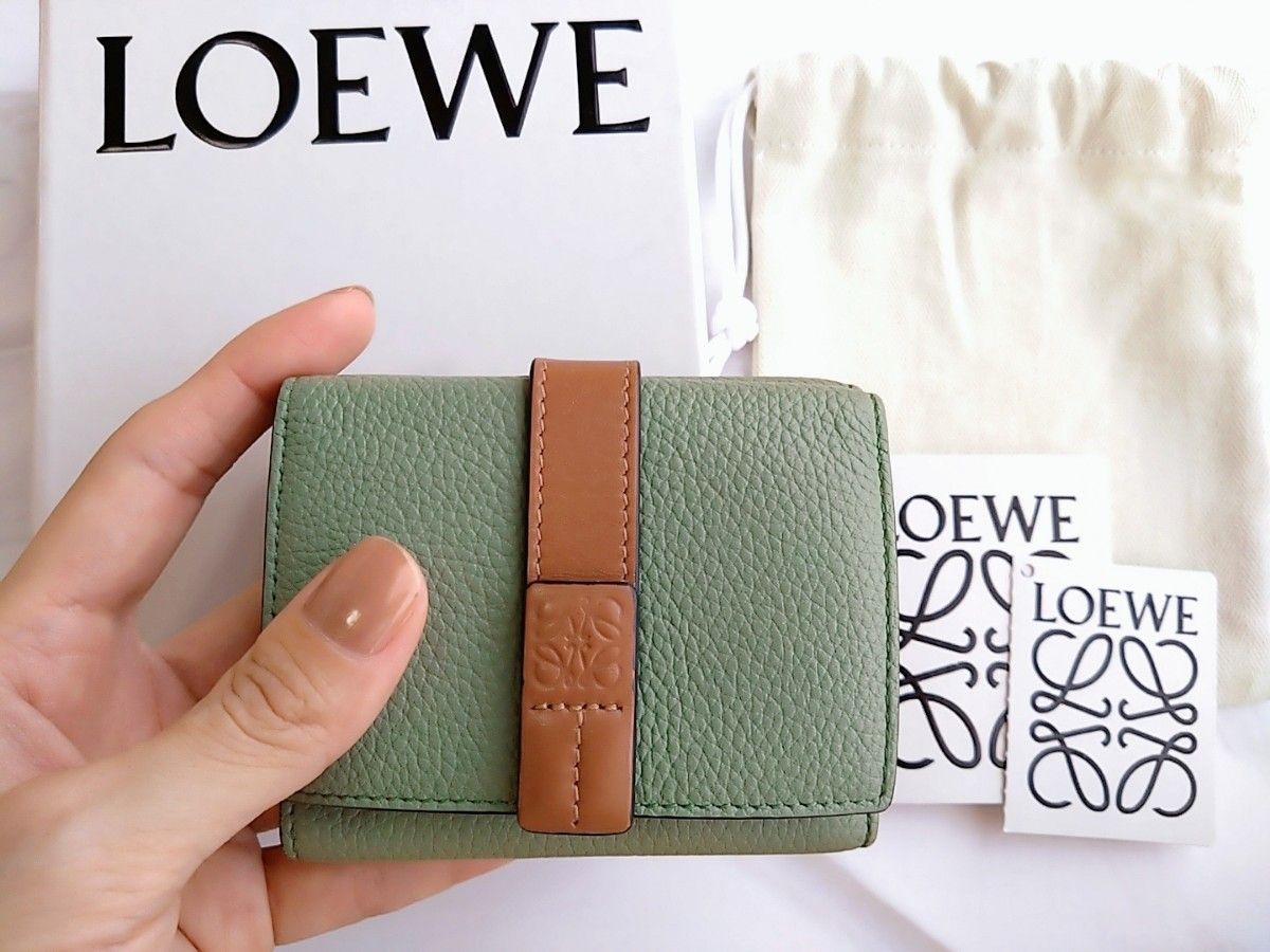 最終値下げ☆LOEWE ロエベ トライフォールドウォレット 三つ折り財布 ローズマリー