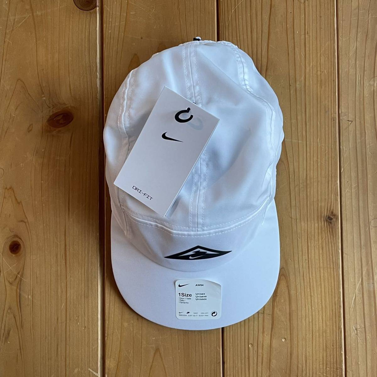 ナイキ ドライフィット AW84 トレイルランニングキャップ 白 ナイキ ドライフィット AW84 トレイルランニングキャップ 白