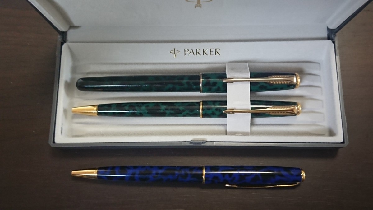 PARKER SONNET 万年筆＋ボールペン(グリーン) ボールペン(ブルー着せ変え用) ケース付きで3本セット