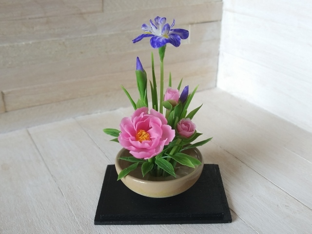 maco's　miniature flower♪花菖蒲と芍薬の生け花♪_画像5