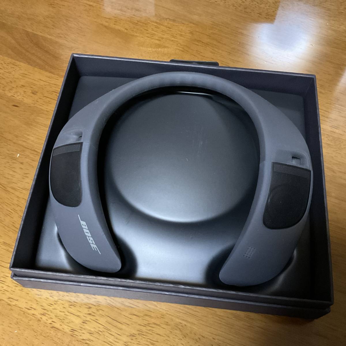 BOSE SoundWear. 中古　Bluetoothネックスピーカー_画像4