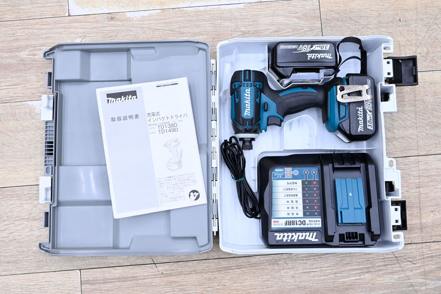 E076 超美品 マキタ makita 充電式インパクトドライバ TD149D 電動工具