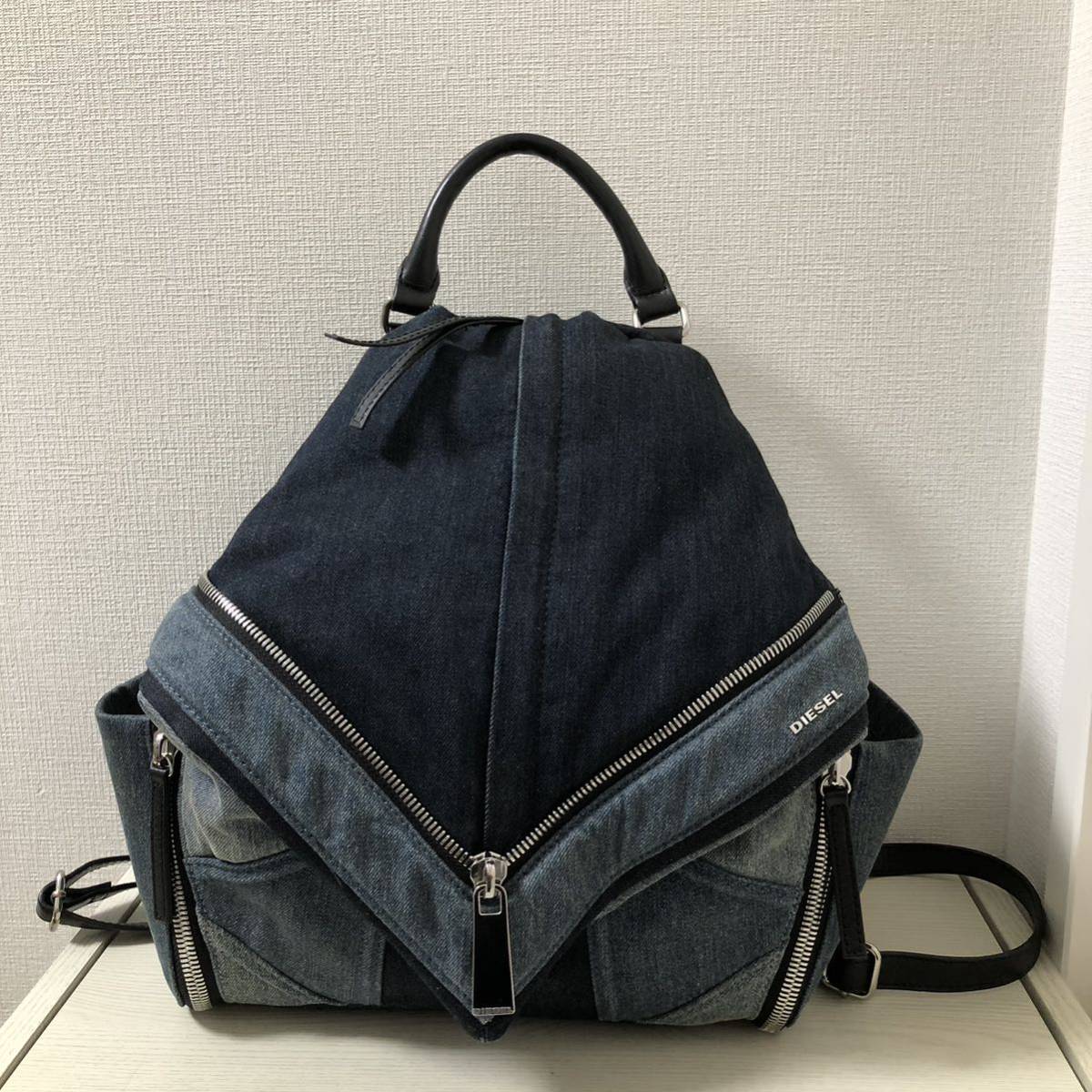 最初の 【値下げ】【美品】DIESEL バックパック デイパック リュック