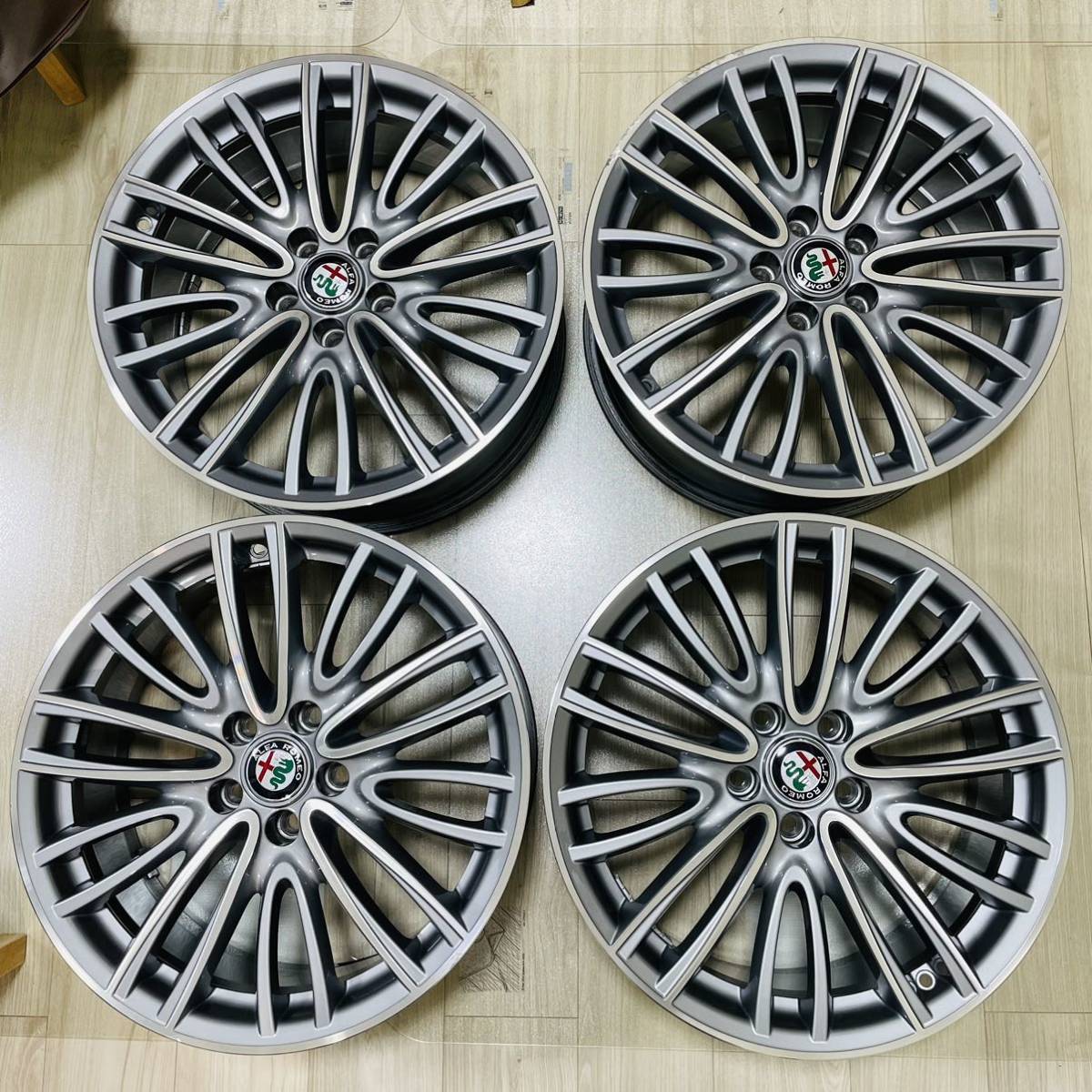 アルファロメオ ジュリア 純正 ホイール 18 5H110 8J ET33 alfaromeo giulia