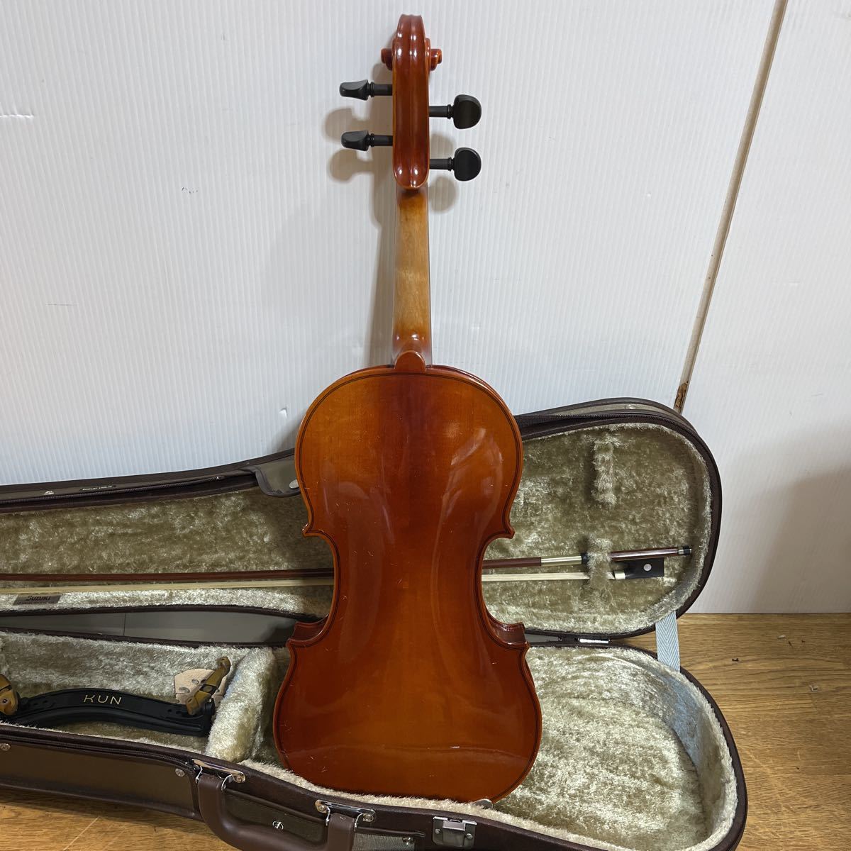 SUZUKI（スズキ）No.200 バイオリン 4/4 中古 ケース入り 楽器 趣味