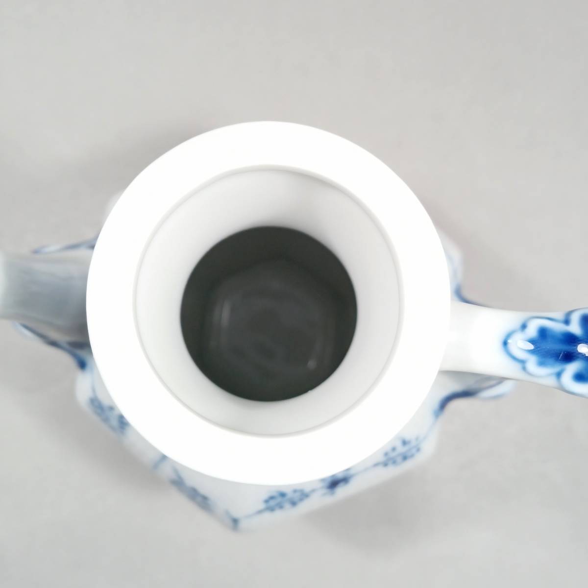 ◇ロイヤル コペンハーゲン Royal Copenhagen ブルーフルーテッド フル
