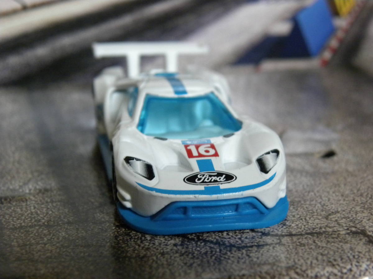 即決☆☆ルース 2016 FORD GT 白　ホットウィール Hot Wheels　定形外発送可☆_画像3