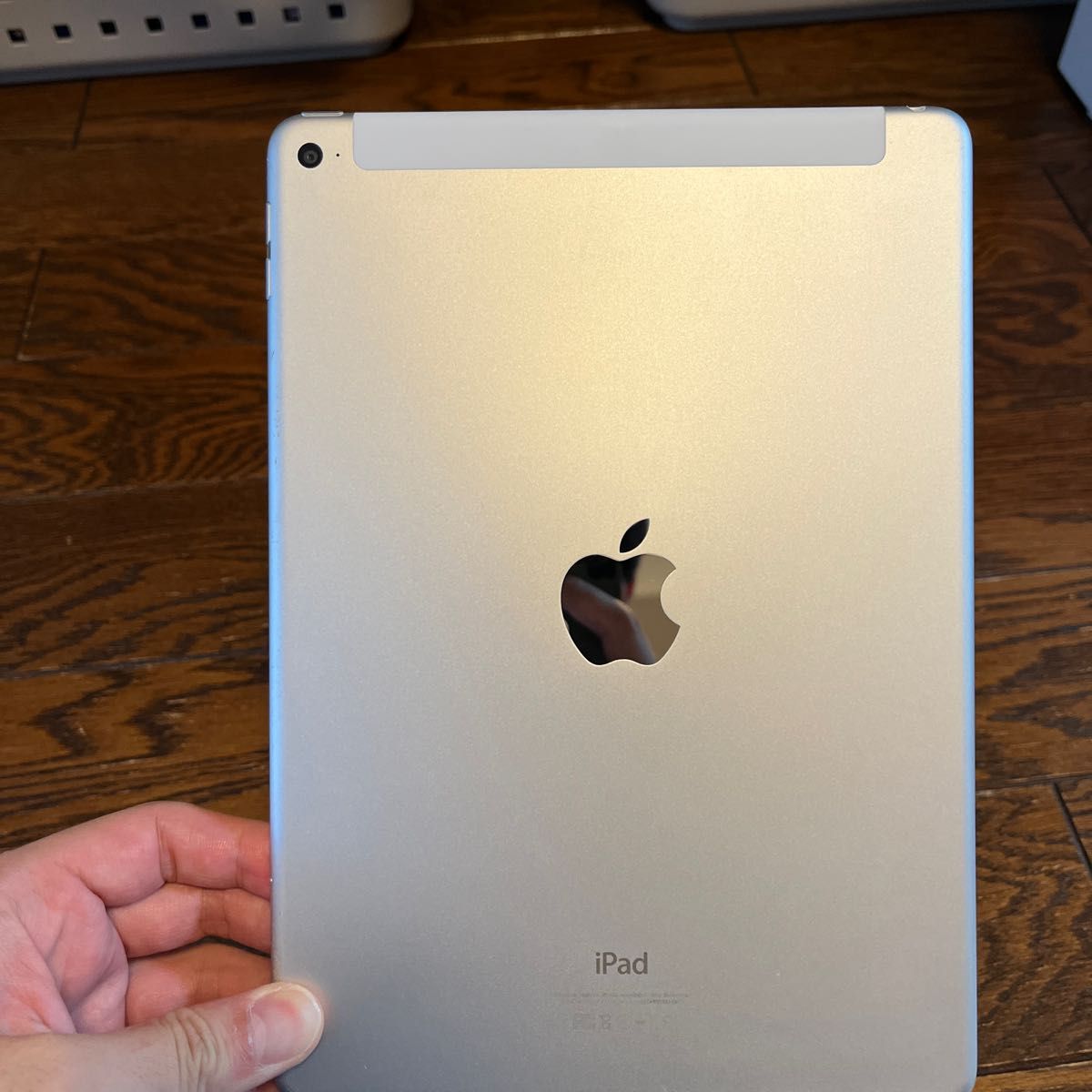 iPad Air 2 Wi-Fi ＋ Cellular 32GB シルバー ドコモ