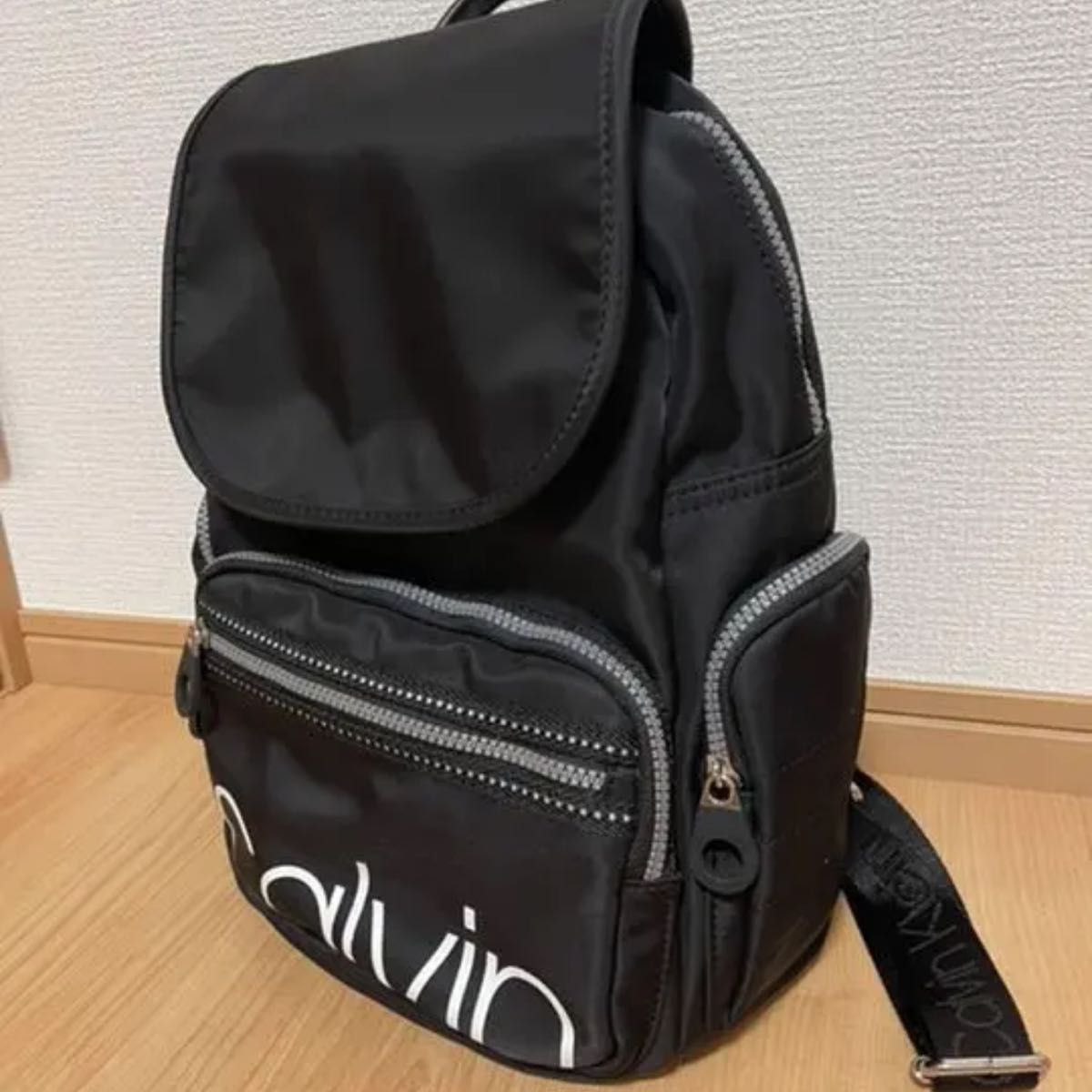 Calvin Klei カルバンクライン スモールブラック ロゴ入り ブラック