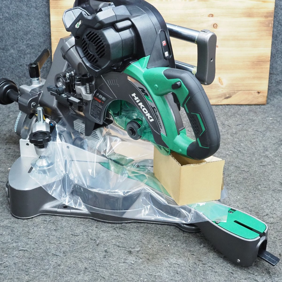 大注目】 HiKOKI ハイコーキ 36V 190mm コードレス卓上スライド丸のこ