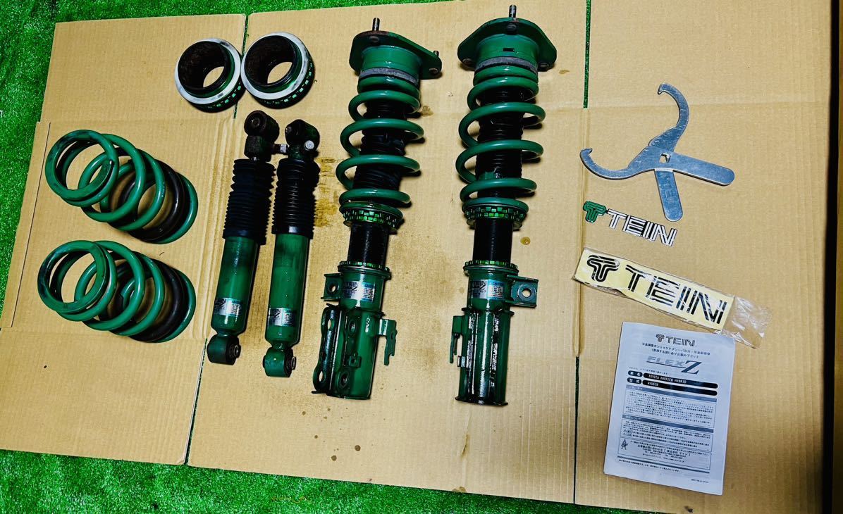美品】TEIN FLEX Z 60 ハリアー G's ASU60W/ZSU60W/ZSU65W/ASU65W 車