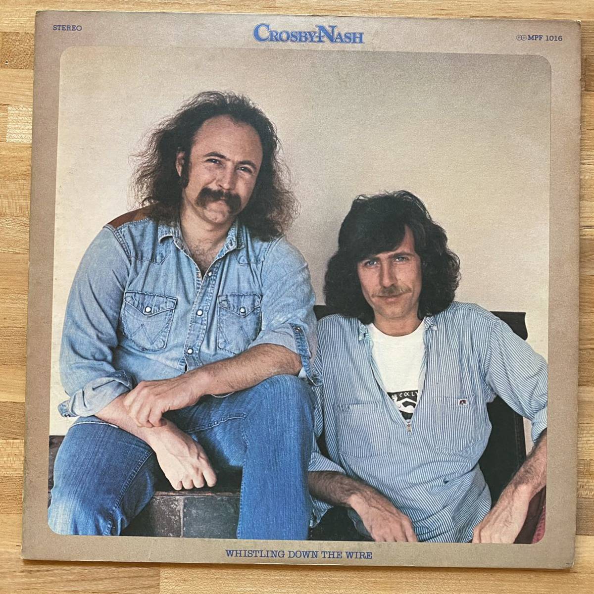 レコード ☆★ 中古 Crosby Nash Whistling Down The Wire ※他１枚での出品のレコードとのみ４枚まで同梱可