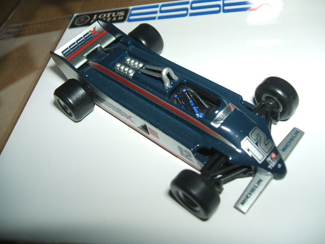 ★サークルK アオシマ F1 1/64ロータス88 ウイリアムズFW14B マンセル 2台 タバコ仕様 ケース付き_画像4