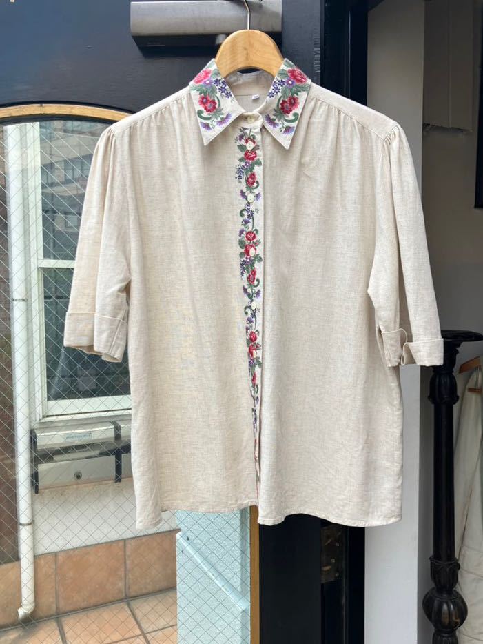 イギリスヨーロッパ古着コットン×リネン混shirt 半袖シャツ花柄ブラウスcotton、linen blouse半袖LV782_画像1