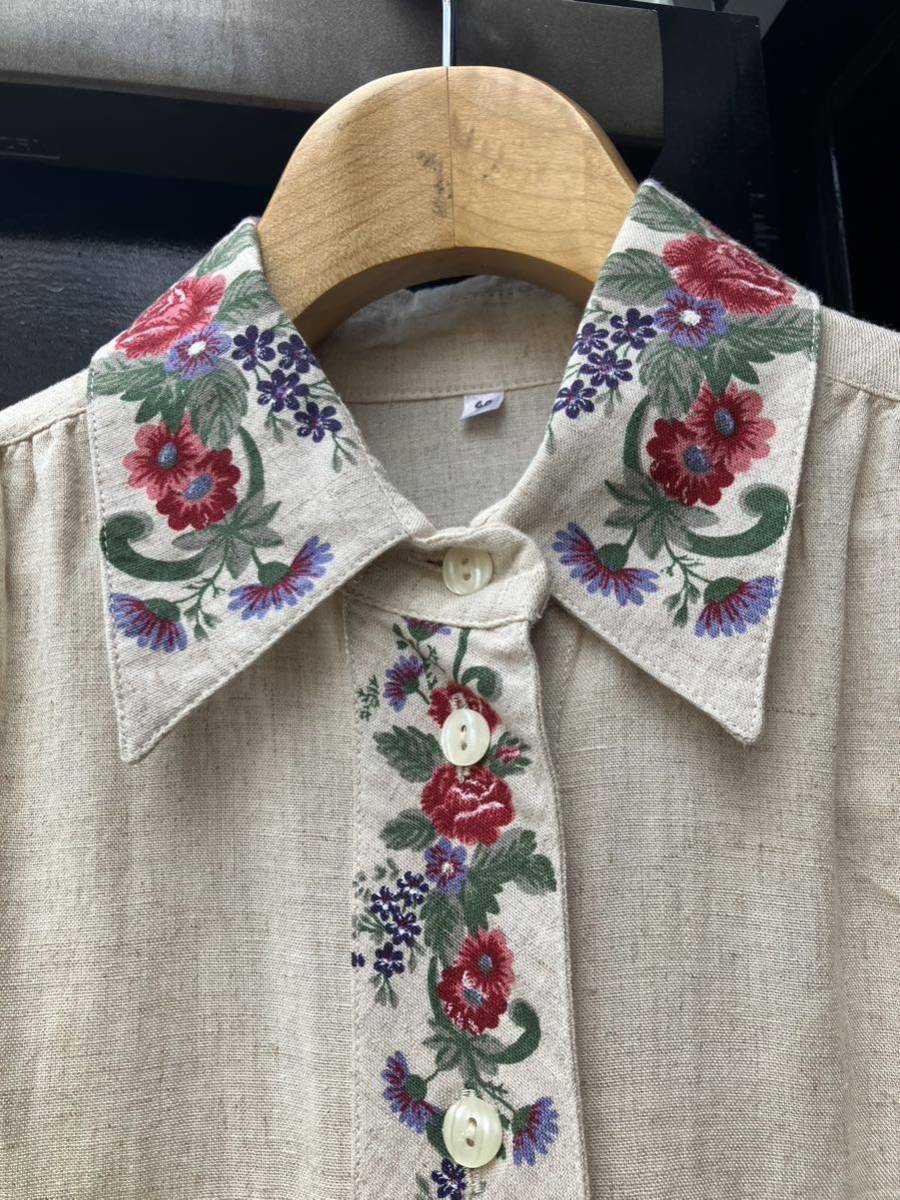 イギリスヨーロッパ古着コットン×リネン混shirt 半袖シャツ花柄ブラウスcotton、linen blouse半袖LV782の画像3