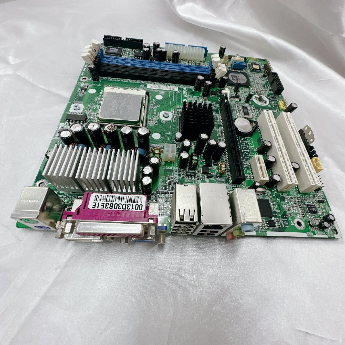 【中古現状品/KSS】HP 380132-001 マザーボード AMD ADA3200DAA4BW CPU 搭載 パーツ　IS0528_画像2