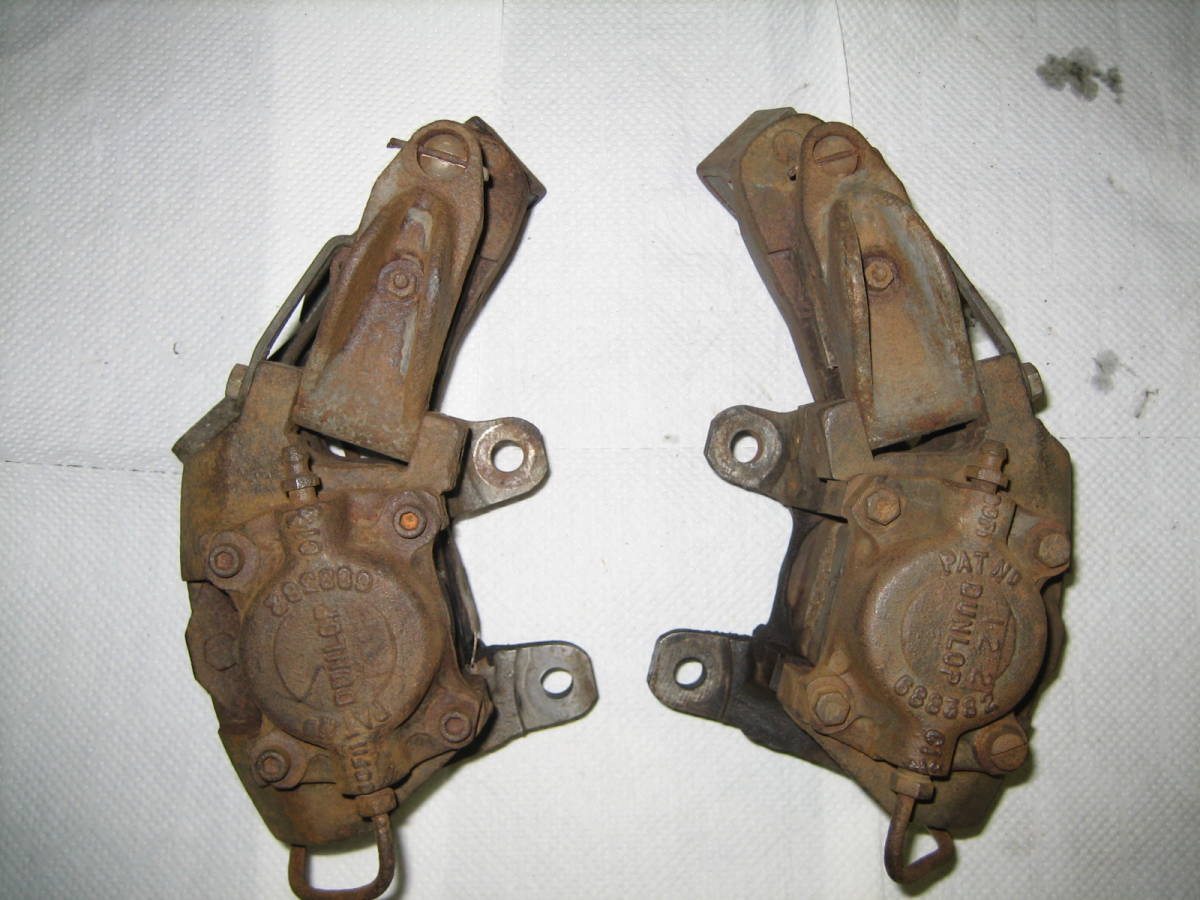  Jaguar E type rear brake caliper left right 1969 year Dunlop made 