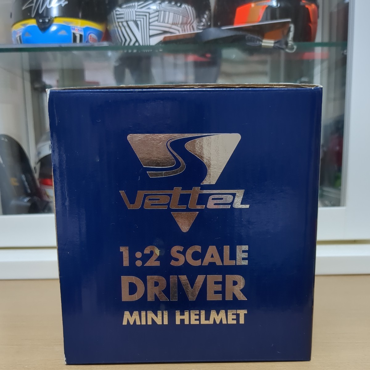 F1 Red Bull racing Sベッテル1/2ヘルメット直筆サイン入り F1 Red Bull racing Sベッテル1/2ヘルメット直筆サイン入り