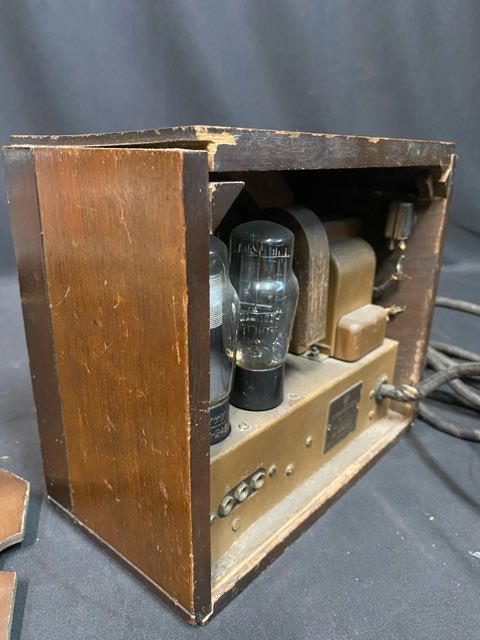 松下無線(株)製昭和レトロなミゼット型真空管ラジオK-30(下の